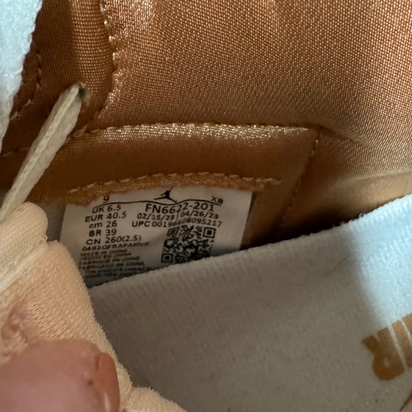 AIR JORDAN 1 RETRO HIGH OG Praline size 9 - Picture 10 of 14